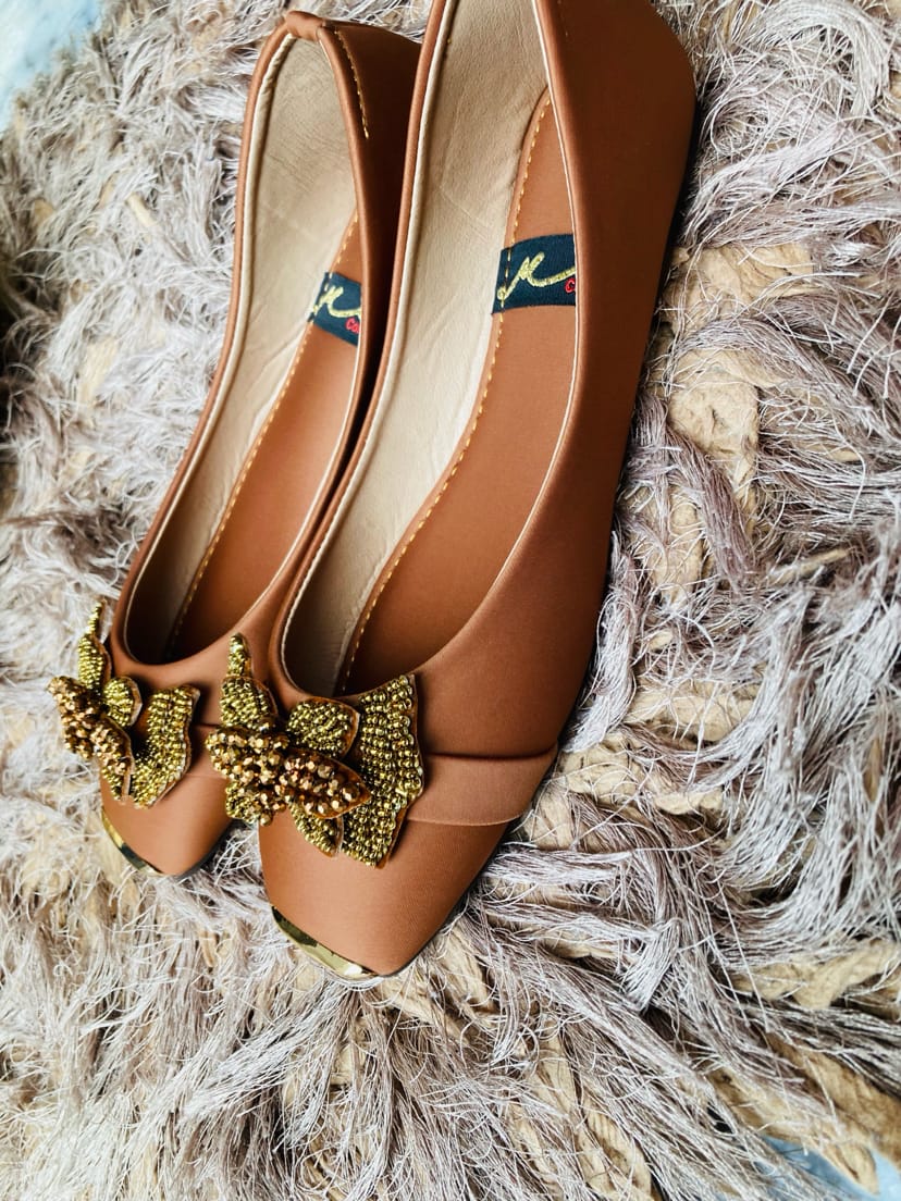 Charm Bow Flats